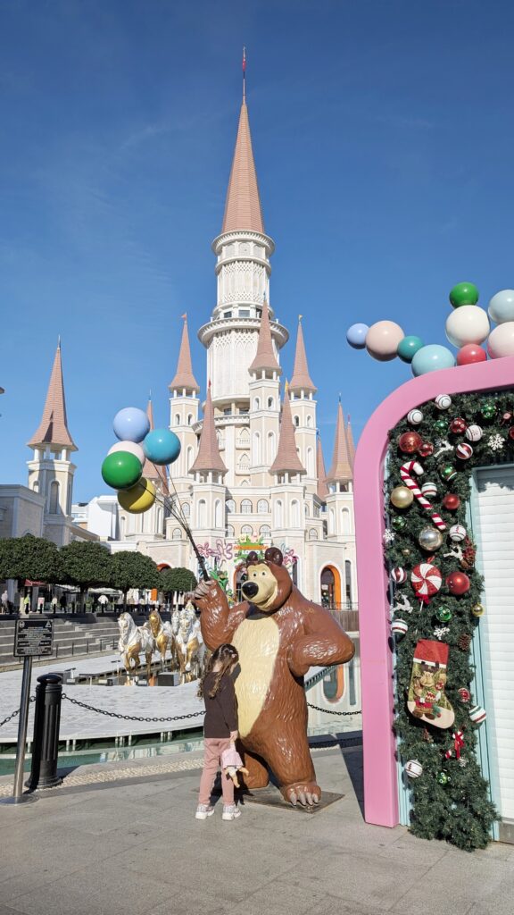 The Land of Legends poza sezonem