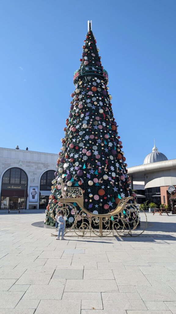 The Land of Legends poza sezonem